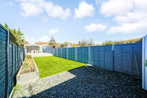 51 Epping Way, London, E4 7PG