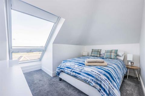 2 bedroom penthouse for sale, Tregonwell Road, Bournemouth