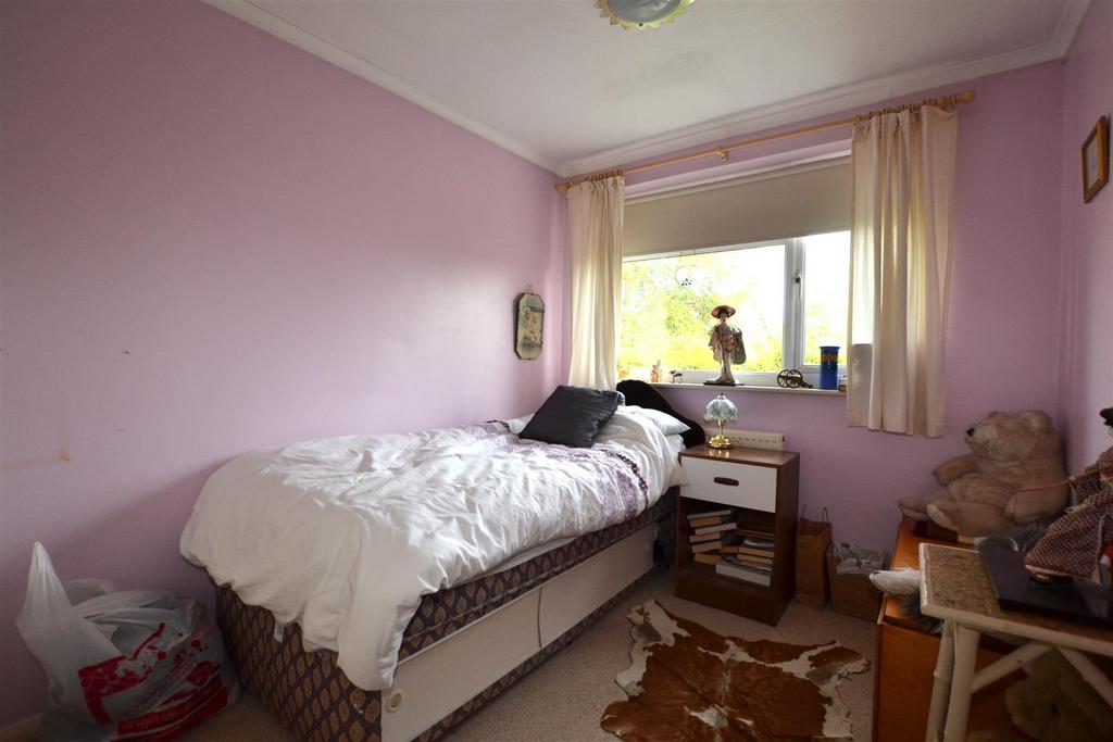 Bedroom 3 .JPG