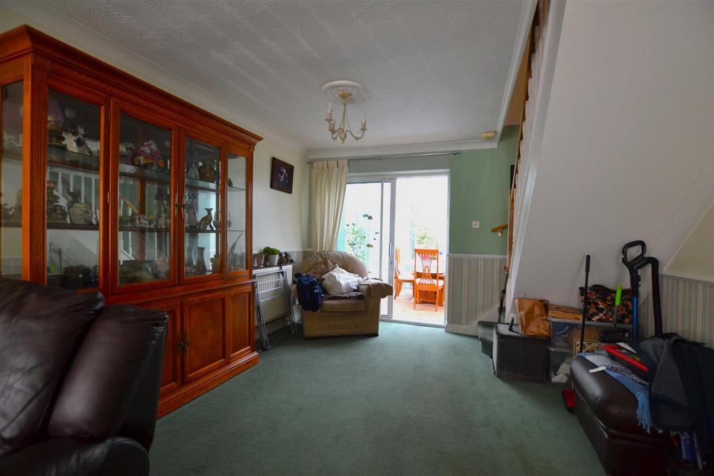 Livingroom 2 .JPG