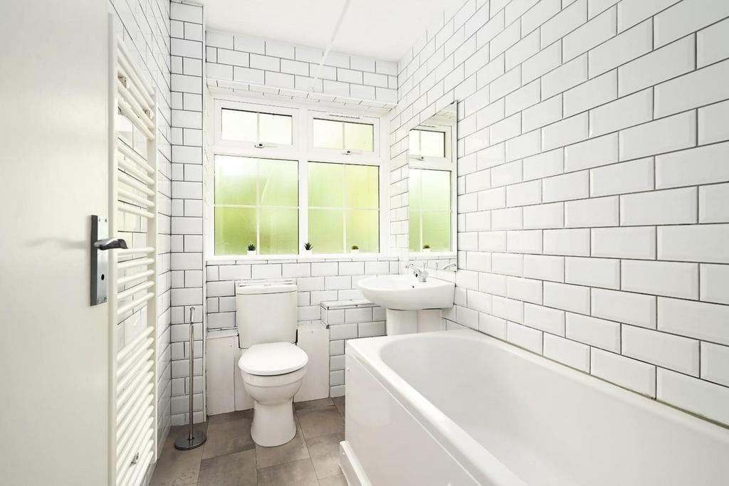 23 regency court bn1 (10).jpg