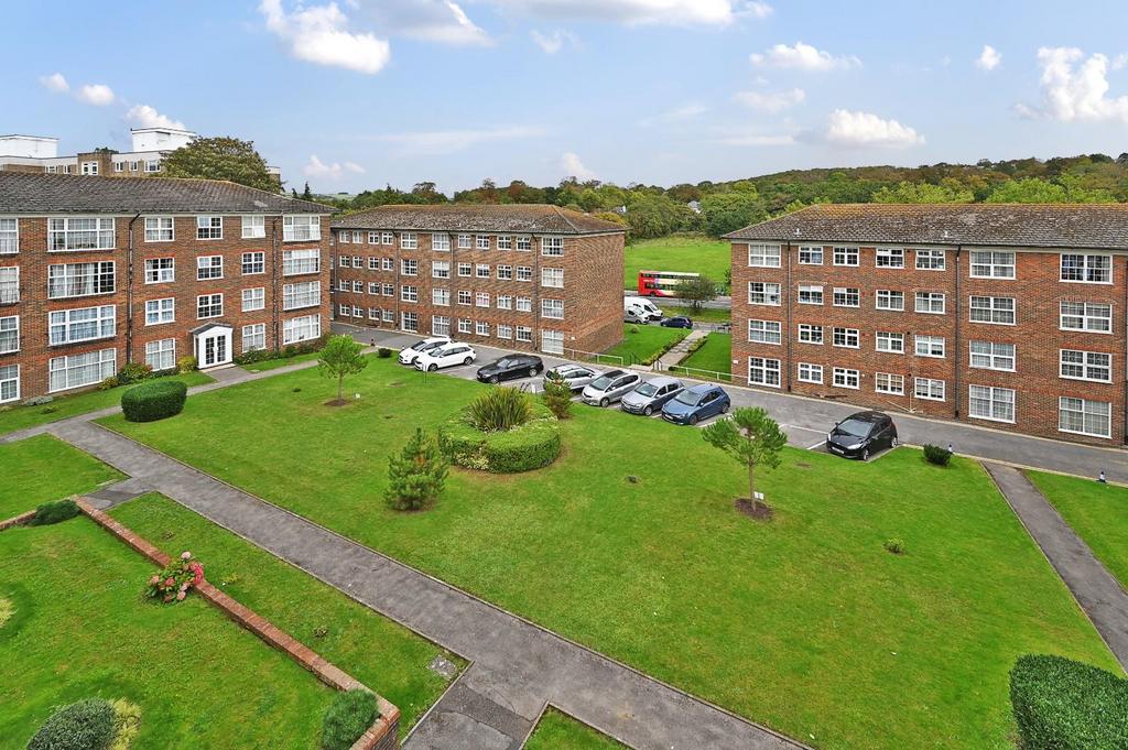 23 regency court bn1 (12).jpg