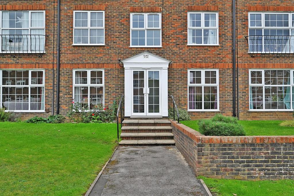 23 regency court bn1 (13).jpg
