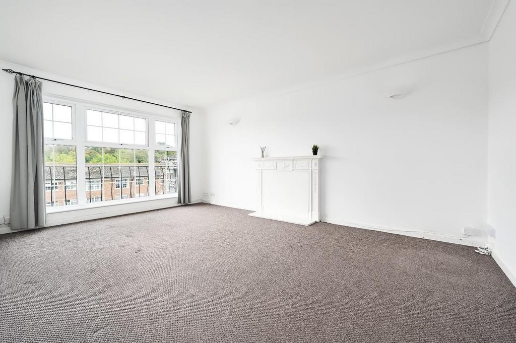 23 regency court bn1 (6).jpg