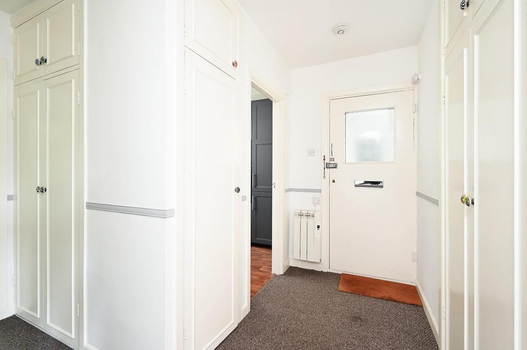 23 regency court bn1 (3).jpg