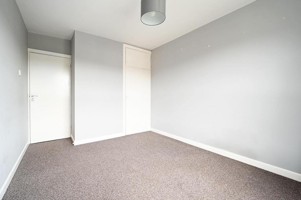 23 regency court bn1 (5).jpg