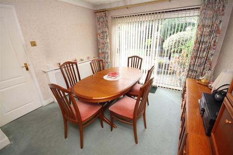60 Rolleston Avenue, Petts Wood, Orpington, BR5 1AL