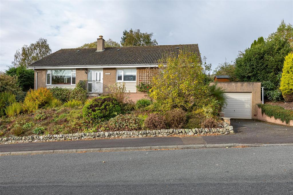 22 Whytbank Row, Clovenfords, Galashiels 3 bed detached bungalow for