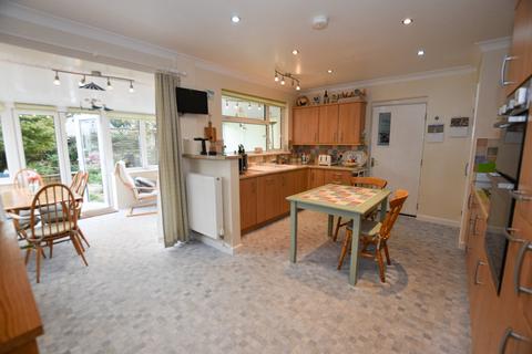 8 Warwick Avenue, Illogan, Redruth, TR16 4DZ