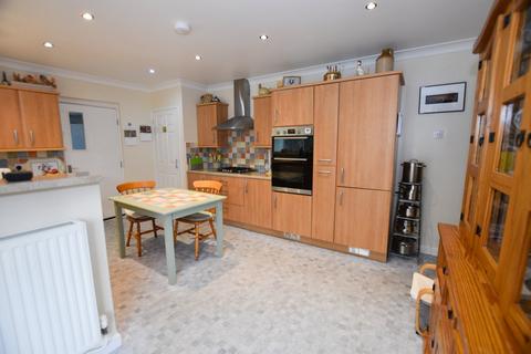 8 Warwick Avenue, Illogan, Redruth, TR16 4DZ