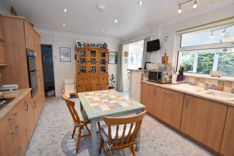 8 Warwick Avenue, Illogan, Redruth, TR16 4DZ