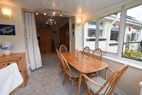 8 Warwick Avenue, Illogan, Redruth, TR16 4DZ