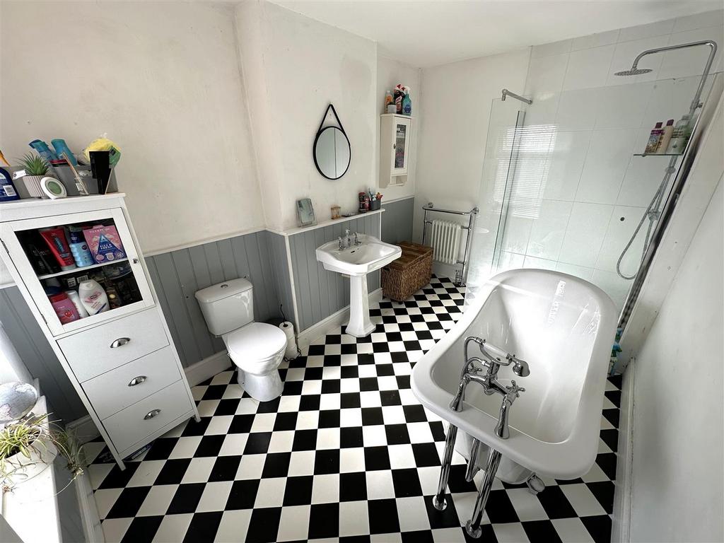 Four-Piece Bathroom 288