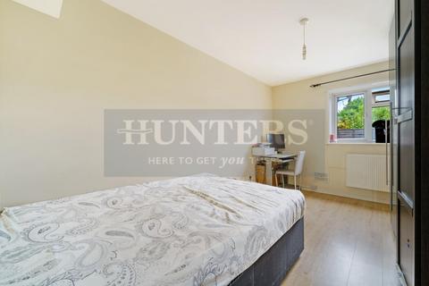 49 Midsummer Avenue, Hounslow, TW4 5AY