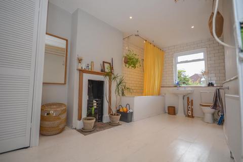 322 Stapleton Road, Bristol, BS5 0NN