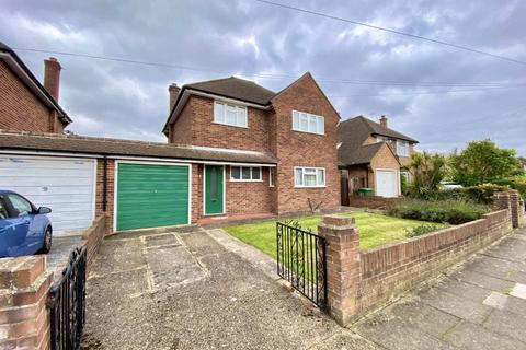 19 Cedars Drive, Uxbridge, UB10 0JT