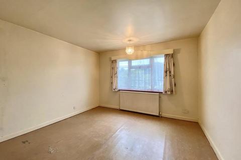 19 Cedars Drive, Uxbridge, UB10 0JT