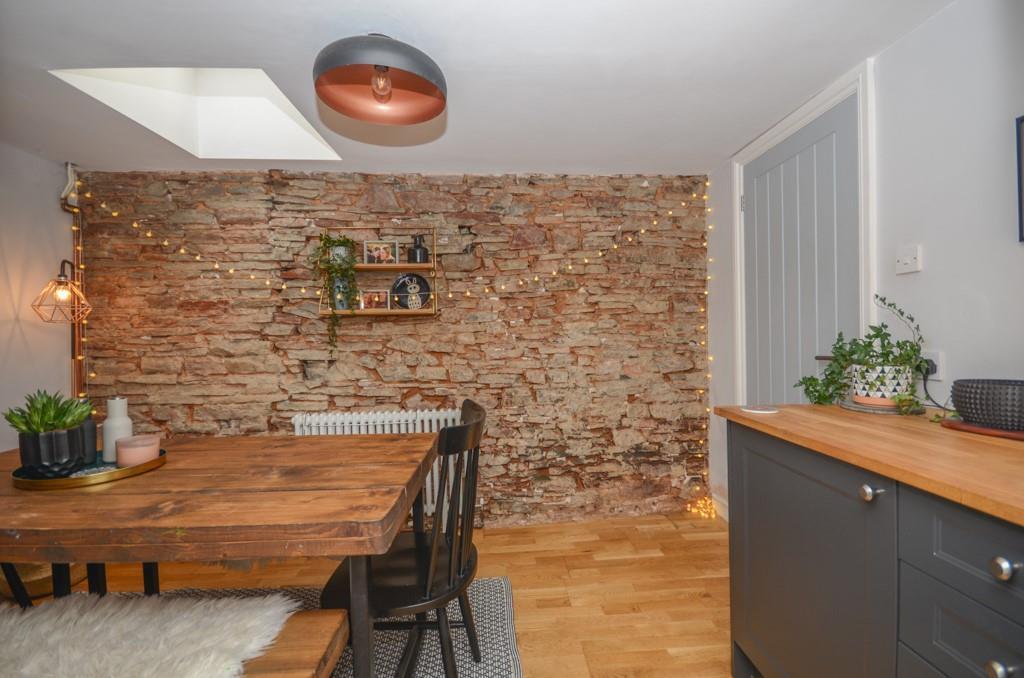 Dining room pic 2.jpg