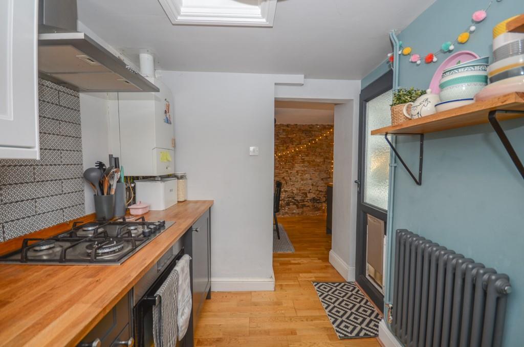 Kitchen pic 3.jpg