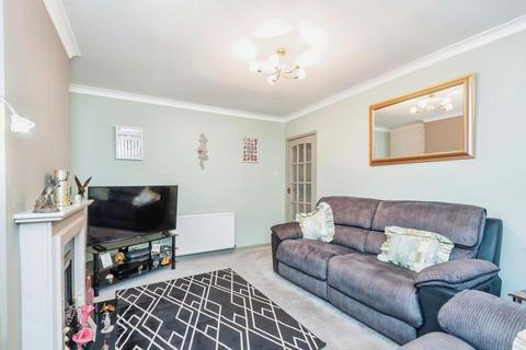 75 Billingbauk Drive, Leeds, LS13 4RX