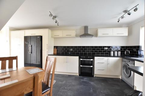48 Cherry Grove, Scunthorpe, DN16 2TG