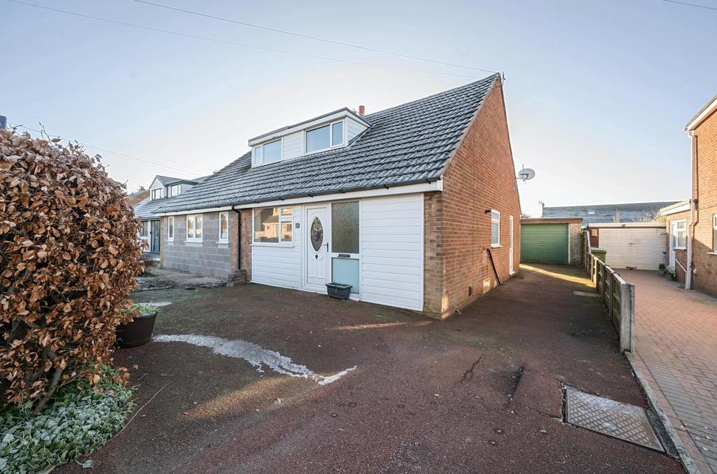 Browmere Drive, Croft, Warrington, WA3 7HS 3 bed semidetached house