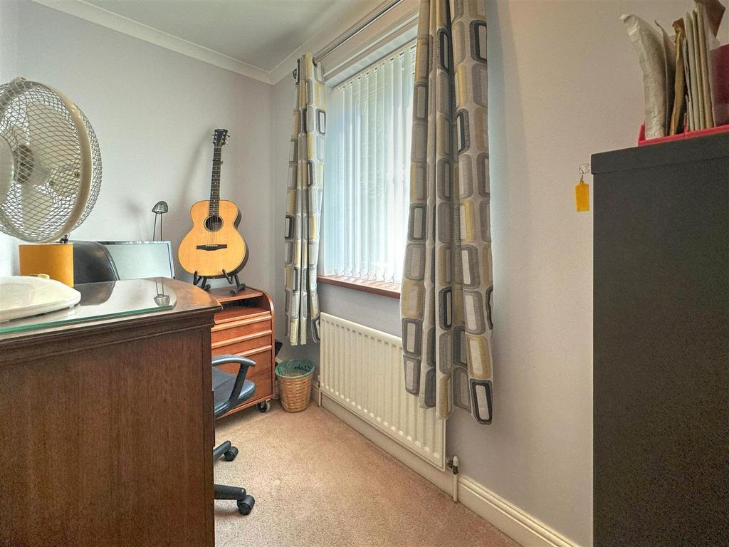 Study / dressing room