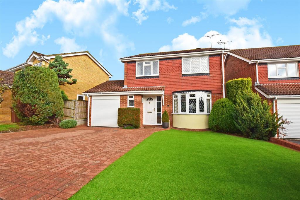 Jefferson Drive, Rainham 4 bed detached house £525,000