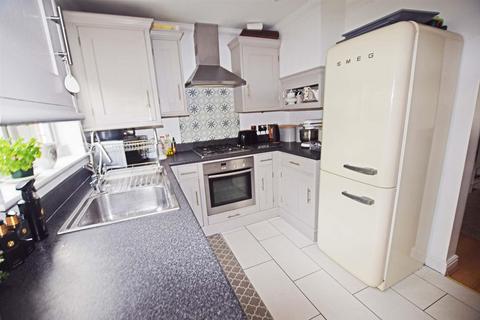 10 Ashurst Place, Rainham, Gillingham, ME8 7JA