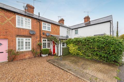 2 bedroom terraced house for sale, North Street, Winkfield