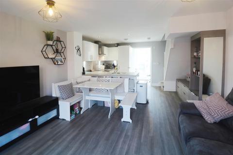 64 Plumtree Drive, Harlow, CM17 0FP