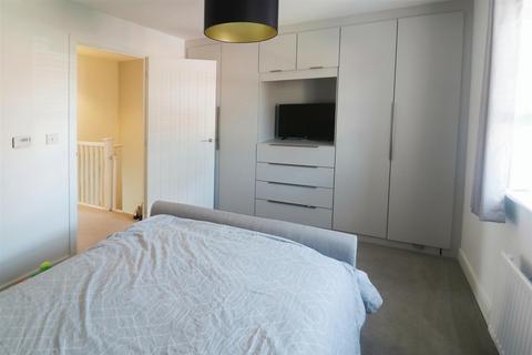 64 Plumtree Drive, Harlow, CM17 0FP