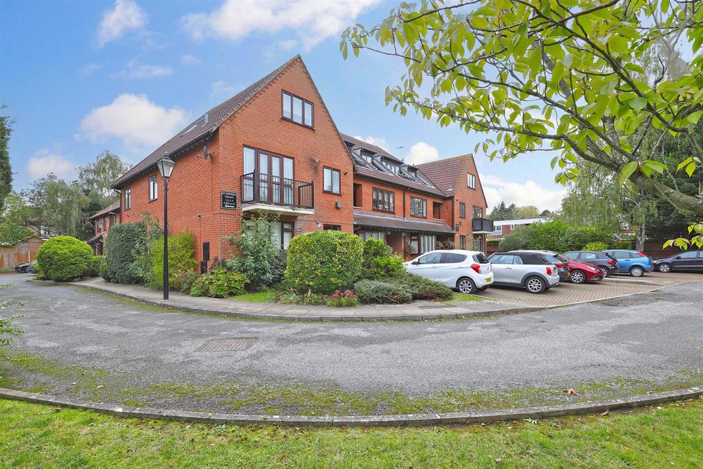 Forest View, London E4 1 bed flat for sale £350,000