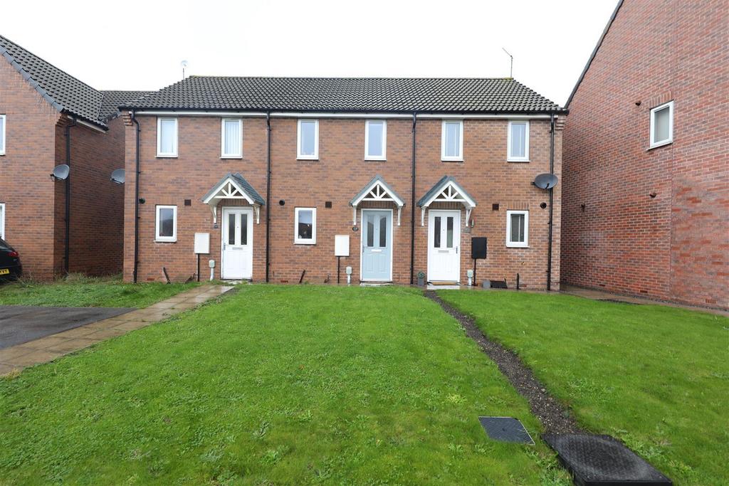 Richmond Way, Kingswood, Hull 2 bed terraced house for sale £135,000