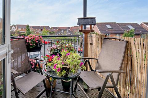 2 bedroom apartment for sale - Cheswick Court, Cheswick Village, Bristol, BS16 1UJ