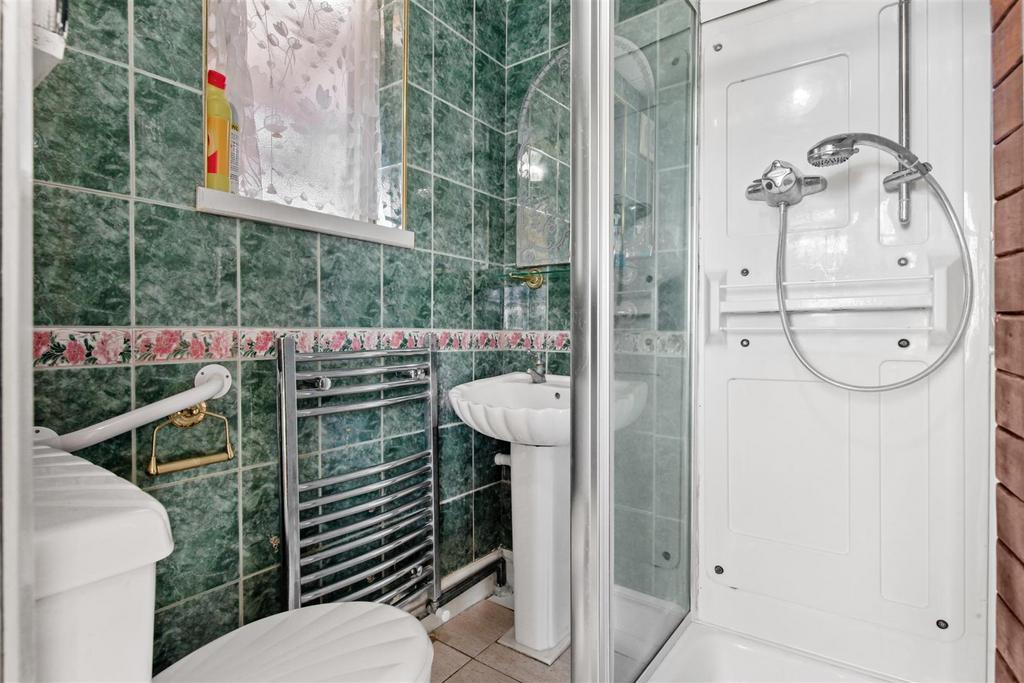 20 Stilecroft Gardens - Iigah Jxu4 Ux Lh QVf G3oz.jpg