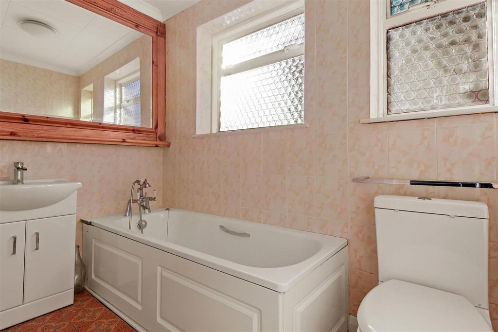 20 Stilecroft Gardens - 0o1r4m Aqkw Yngw8 Pmg FU.jpg