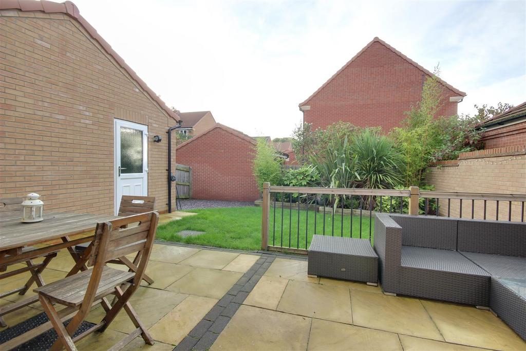 Holly Drive, Hessle 3 bed detached house for sale £279,950