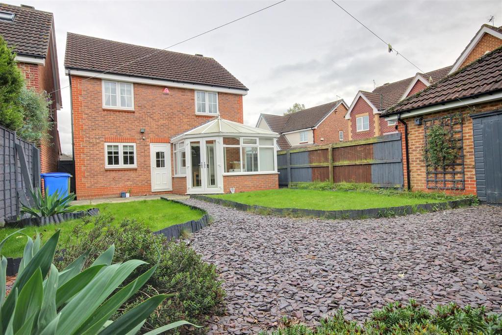 Warwick Drive, Beverley 4 bed detached house for sale £330,000