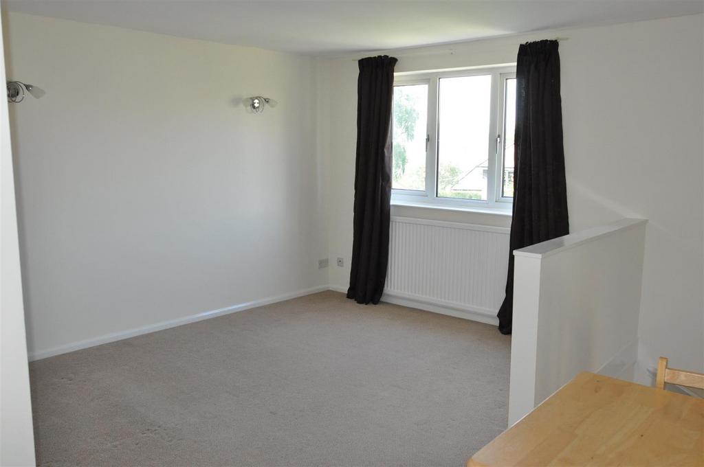 Chorley Drive, Fulwood, Sheffield 1 bed duplex £850 pcm (£196 pw)