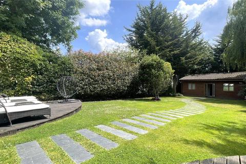 1 Raebarn Gardens, Barnet, EN5 3DB