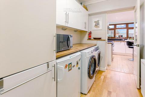 39 Crayford Road, Dartford, DA1 4AN