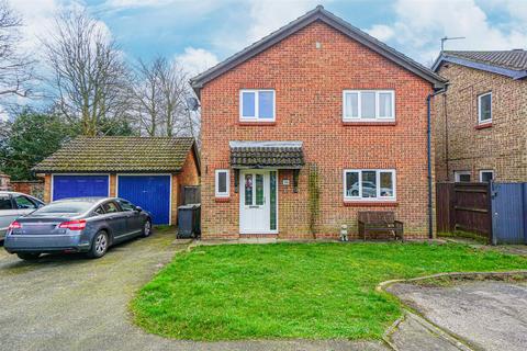 4 bedroom detached house for sale, Vinehall Close, Hastings