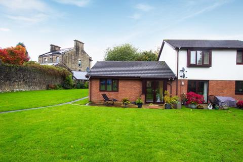 35 Bowling Green Close, Darwen, BB3 2QZ