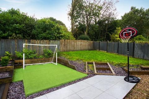 12 Astley Heights, Darwen, BB3 2TE