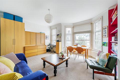2 bedroom flat for sale, Burrows Road, London, NW10