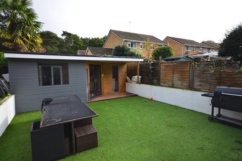 4 bedroom semi-detached house for sale - Northfield Road, Church Crookham, Fleet, GU52