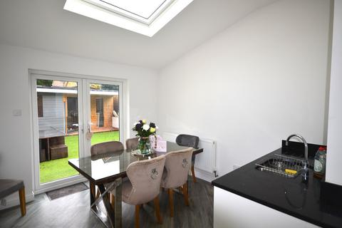 4 bedroom semi-detached house for sale - Northfield Road, Church Crookham, Fleet, GU52