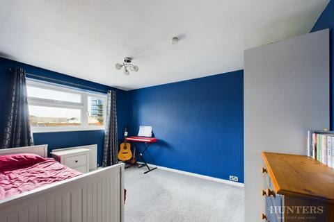 4 bedroom semi-detached house for sale - Windermere Road , Hatherley , Cheltenham, GL51 3PW