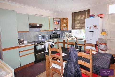 2 bedroom terraced house for sale, Doncaster Road, Darfield, Barnsley
